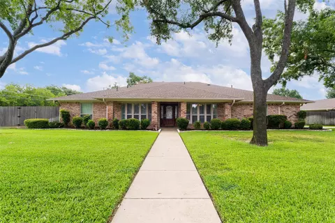3101 Sunset Oaks St, Arlington, TX 76016