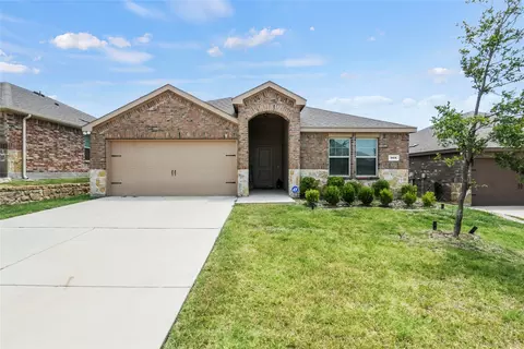 968 English Dr, Aubrey, TX 76227