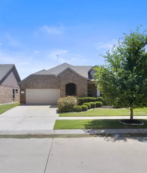 1833 Finch Trl, Argyle, TX 76226