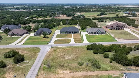 200 Martin Dr, Granbury, TX 76049