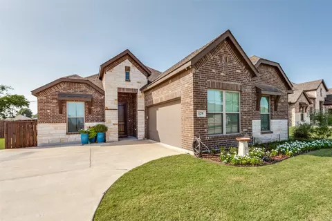 129 Bluebell Ln, Waxahachie, TX 75165