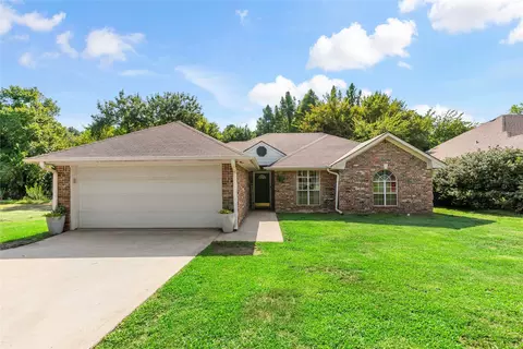 605 Mansfield Rd, Reno, TX 75462