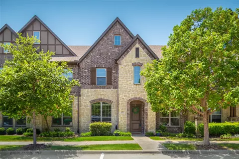 2400 Holt Dr #C, Carrollton, TX 75010