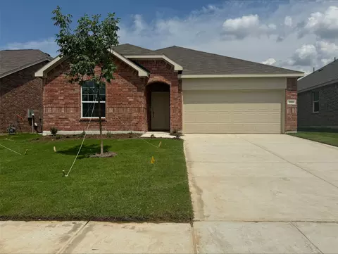303 Texas Trl, Justin, TX 76247