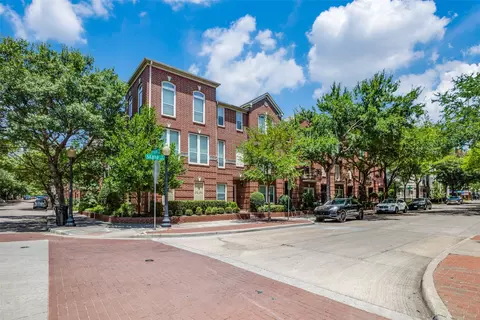 2813 State St, Dallas, TX 75204