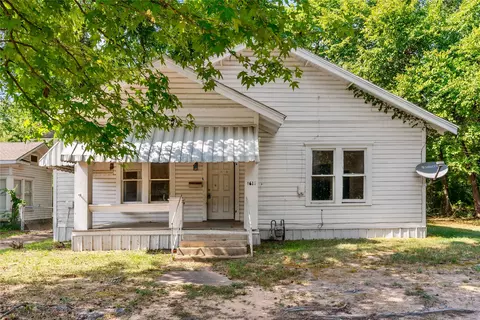 1511 Pine Bluff St, Paris, TX 75460