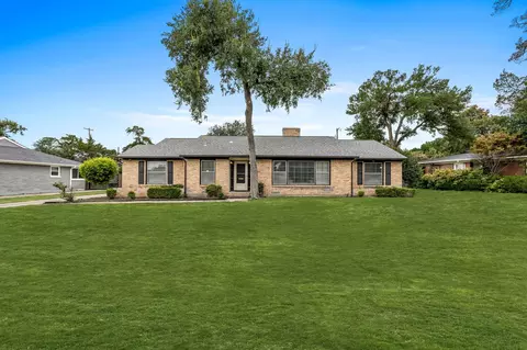 448 Monssen Dr, Dallas, TX 75224