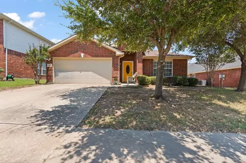 6804 Red Rock Trl, Watauga, TX 76137