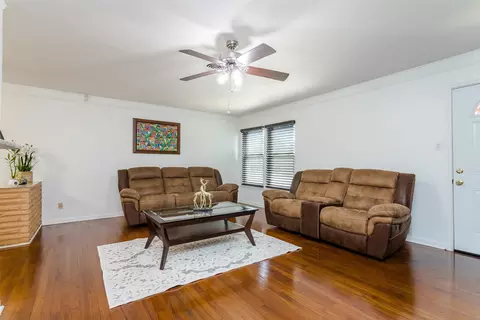 116 E Oak Dr, Hurst, TX 76053 photo 5