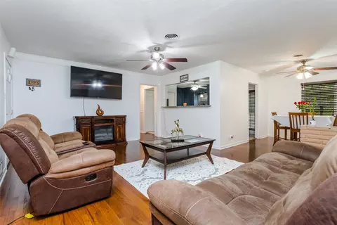116 E Oak Dr, Hurst, TX 76053 photo 7