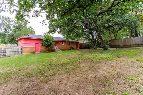116 E Oak Dr, Hurst, TX 76053 photo 32