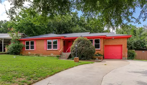 116 E Oak Dr, Hurst, TX 76053 photo 3