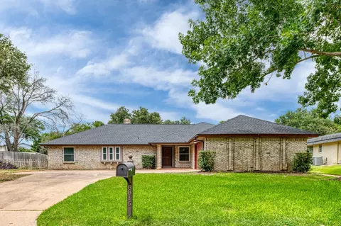 8816 Random Rd, Fort Worth, TX 76179