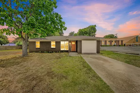 117 N Normandale St, White Settlement, TX 76108