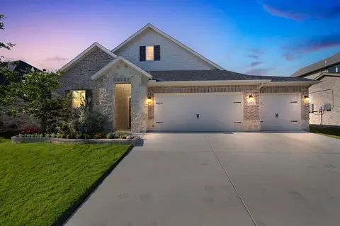 Exterior - 2001 Proteus Dr, Haslet, TX 76052 photo 2 of 4