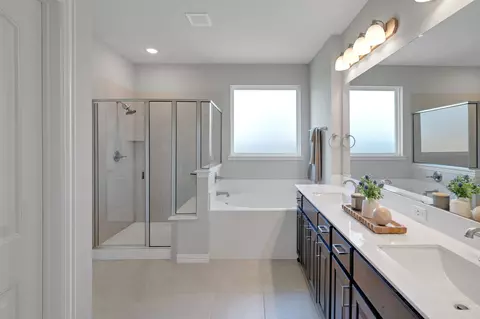 Bath - 2001 Proteus Dr, Haslet, TX 76052 photo 1 of 5
