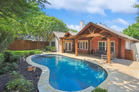 2604 Brandi Ln, Corinth, TX 76210