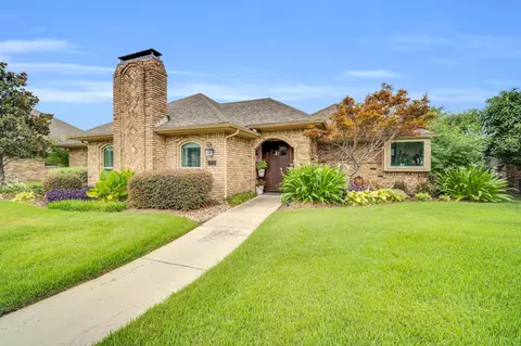 708 Robin Ln, Coppell, TX 75019