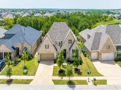 9213 Pecan Woods Trl, Lantana, TX 76226