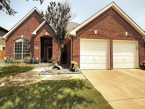 3103 Berkshire Ln, Corinth, TX 76210