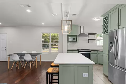 4037 Carolyn Rd, Fort Worth, TX 76109