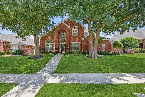 9704 Summer Dr, Frisco, TX 75035