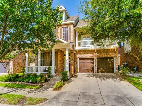 2209 Eagles Nest Dr, Euless, TX 76039