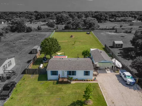 807 Link St, Red Oak, TX 75154