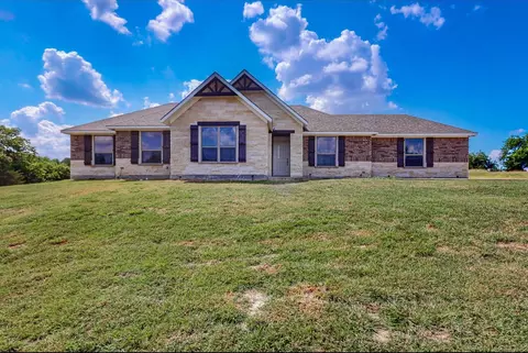 1109 E Malloy Bridge Rd, Seagoville, TX 75159