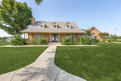 335 Hidden Trl, Van Alstyne, TX 75495
