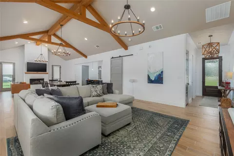 301 Dobbs Trl, Springtown, TX 76082
