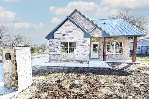 207 W Cherry St, Nocona, TX 76255