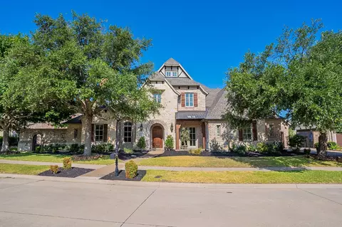 921 Beverly Cir, Cedar Hill, TX 75104