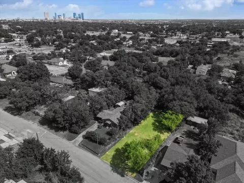 2019 E Myrtle St, Fort Worth, TX 76104