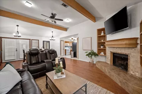 406 Lemon Dr, Arlington, TX 76018