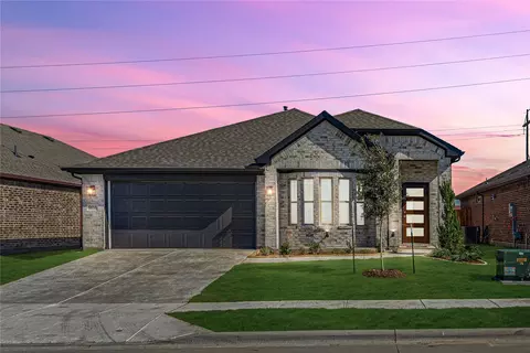 916 Alder Dr, Lavon, TX 75166