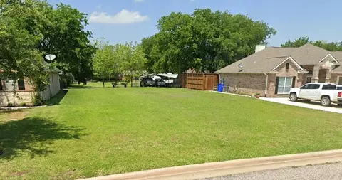 110 Ashlyn Ct, Whitesboro, TX 76273