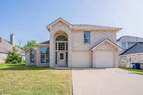 233 Pebblebrook Ln, Glenn Heights, TX 75154