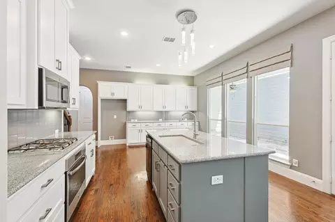 746 E Main St, Coppell, TX 75019 photo 9