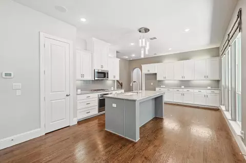746 E Main St, Coppell, TX 75019 photo 7