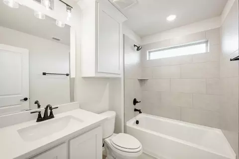 Bath - 809 Split Oak Ln, Anna, TX 75409 photo 5 of 5