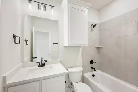 Bath - 809 Split Oak Ln, Anna, TX 75409 photo 3 of 5