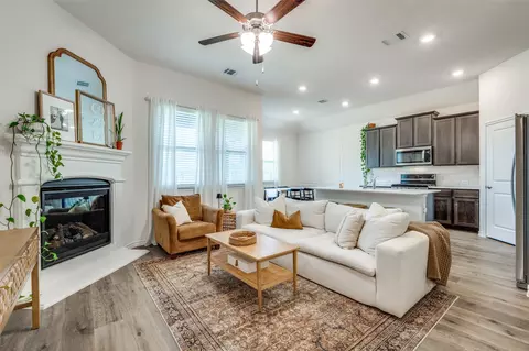10505 Fountain Gate, Aubrey, TX 76227