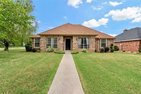 3605 Brownwood Dr, Paris, TX 75462