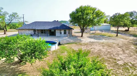 358 Saddle Ridge Ct, Springtown, TX 76082