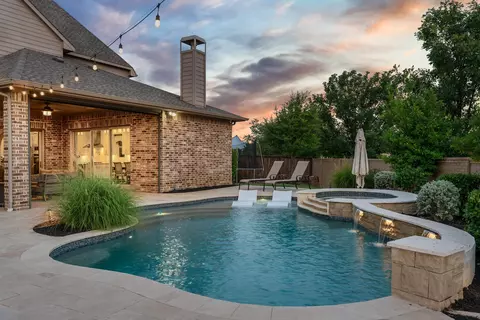 Exterior - 1616 Fireside Trl, Celina, TX 75009 photo 5 of 10