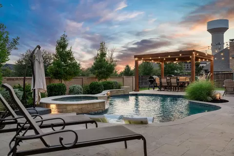 Exterior - 1616 Fireside Trl, Celina, TX 75009 photo 4 of 10