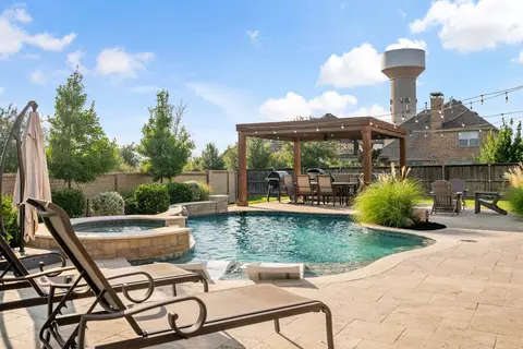 Exterior - 1616 Fireside Trl, Celina, TX 75009 photo 7 of 10