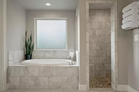 Bath - 1616 Fireside Trl, Celina, TX 75009 photo 1 of 6
