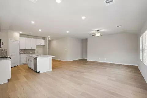 Living - 2628 Rocket Bend Dr, Anna, TX 75409 photo 3 of 6